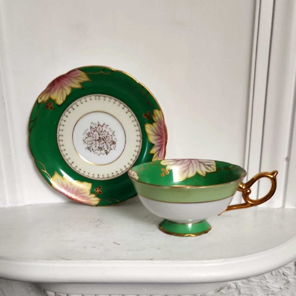 Shafford hand-decorated tea set. Green medallion center gold leaves. Japan